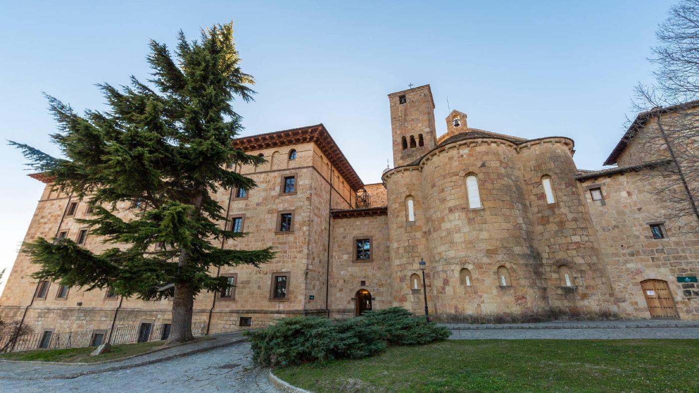 Ábside  del monasterio de Leyre